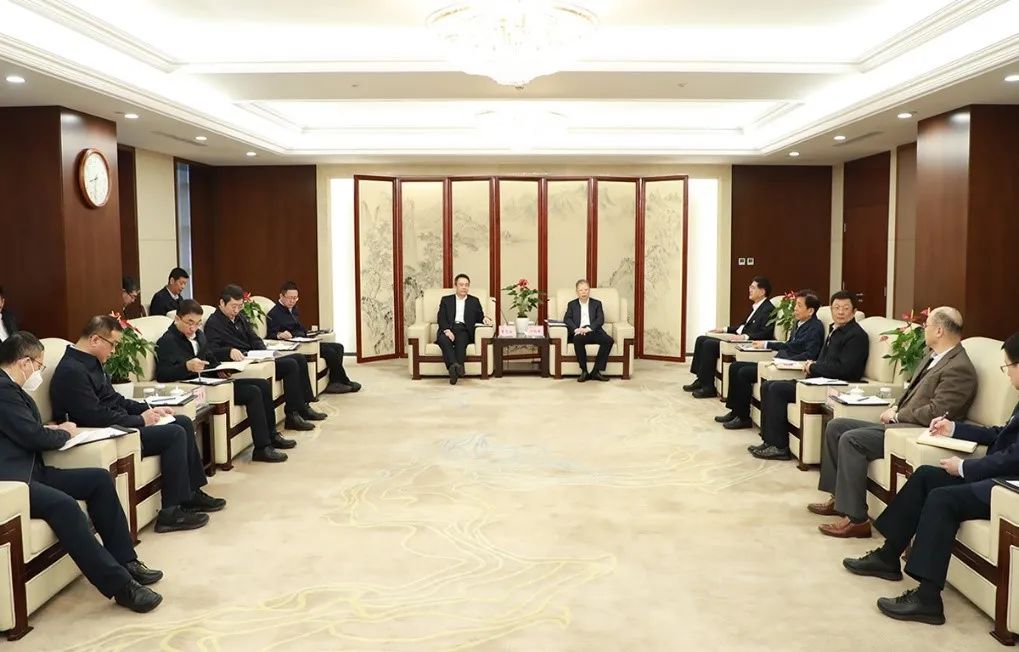 5ABE94CF3DB1B5E1EE4FCAC8FC1_E78FBF71_17AEB.jpg?e= 5ABE94CF3DB1B5E1EE4FCAC8FC1_E78FBF71_17AEB.jpg?e=